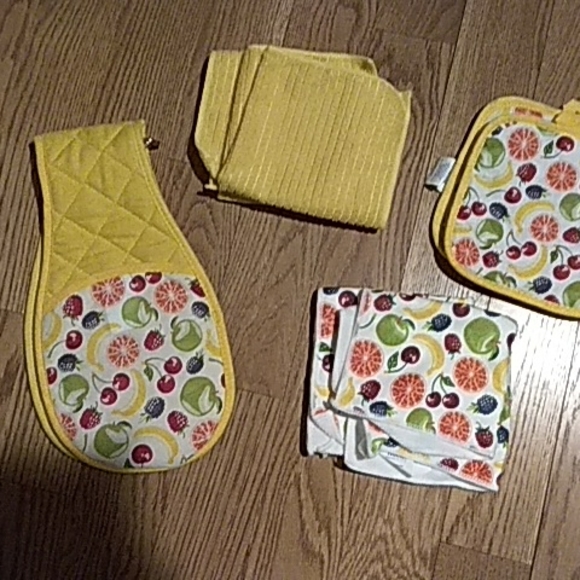 Fruit Kitchen Set - Picture 2 of 9